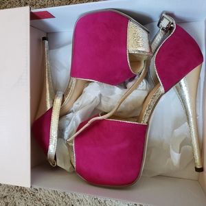 Shoedazzle brand heels